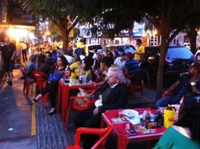 Maringaenses lamentam derrota por goleada do Brasil